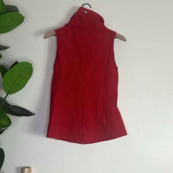 Noel Asmar Equestrian Tofino Soft Shell Vest in‎ Red Size small - Picture 7 of 10